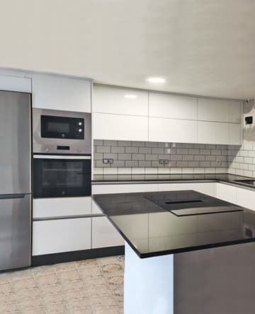 Reformas de baño y cocinas con Sueiro Cocinas